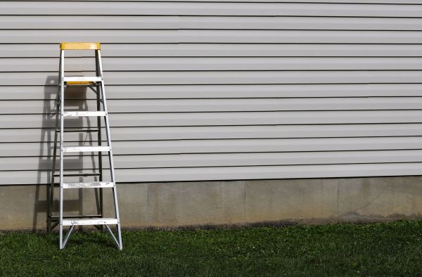 Cost of Siding Service in Shawnee