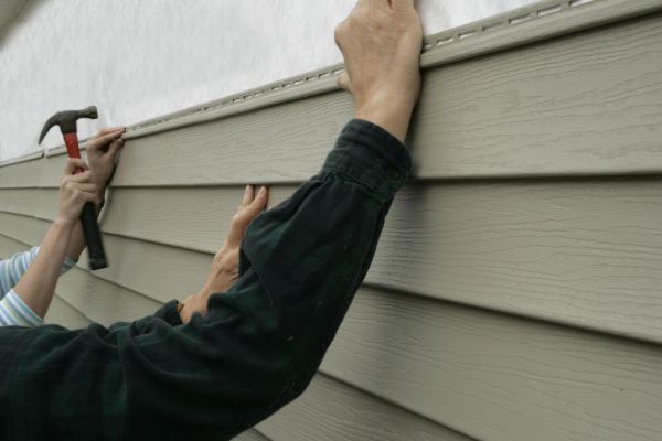 Cost of Insulated Siding Installation in Shawnee