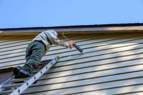 Vinyl Siding Caulk Repair in Shawnee