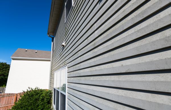Vinyl Siding Panel Replacement in Shawnee